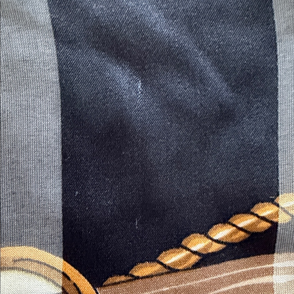 🖤💛👑BILL BLASS Pure Silk Large Square Scarf NEW - Picture 6 of 7